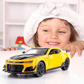 Chevrolet Camaro Bumblebee - Diecast Metal Car - Scale 1:24