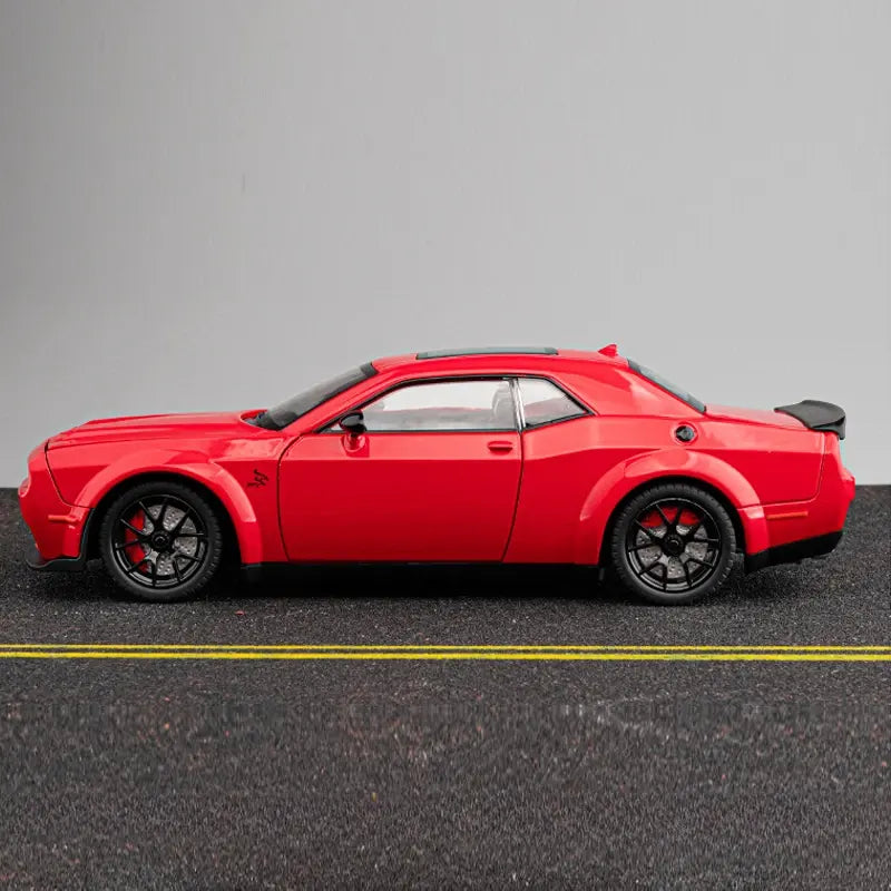 Dodge Challenger Hellcat - Diecast Metal Car - Scale 1:24