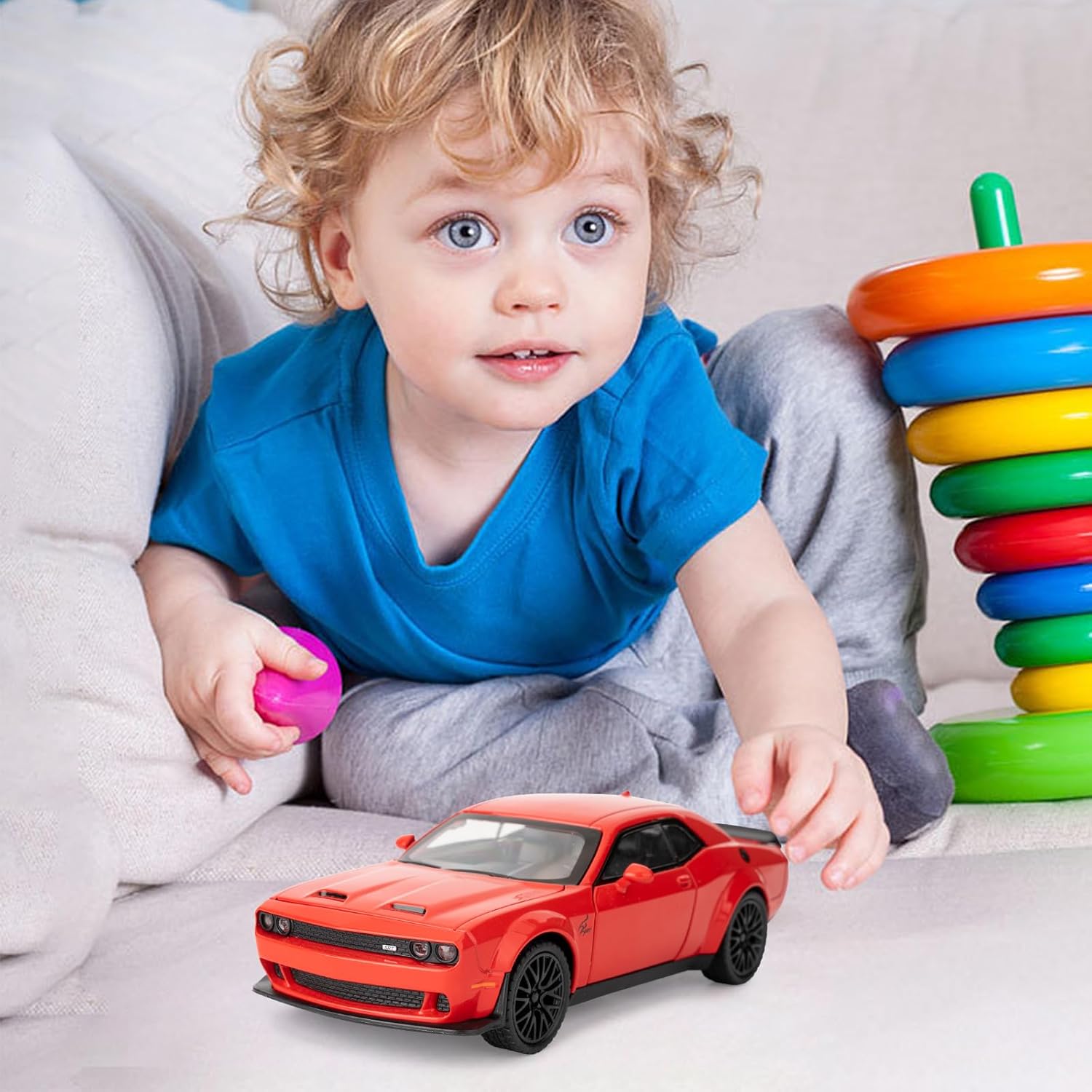 Dodge Challenger Hellcat - Diecast Metal Car - Scale 1:24