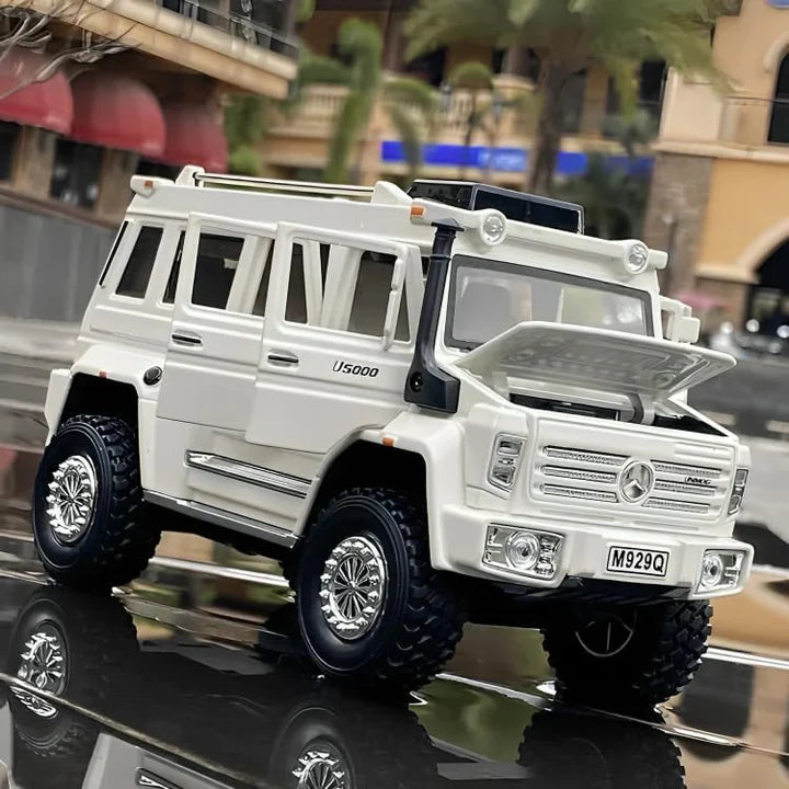 Mercedes- Benz Unimog  - Diecast Metal Car - Scale 1:24