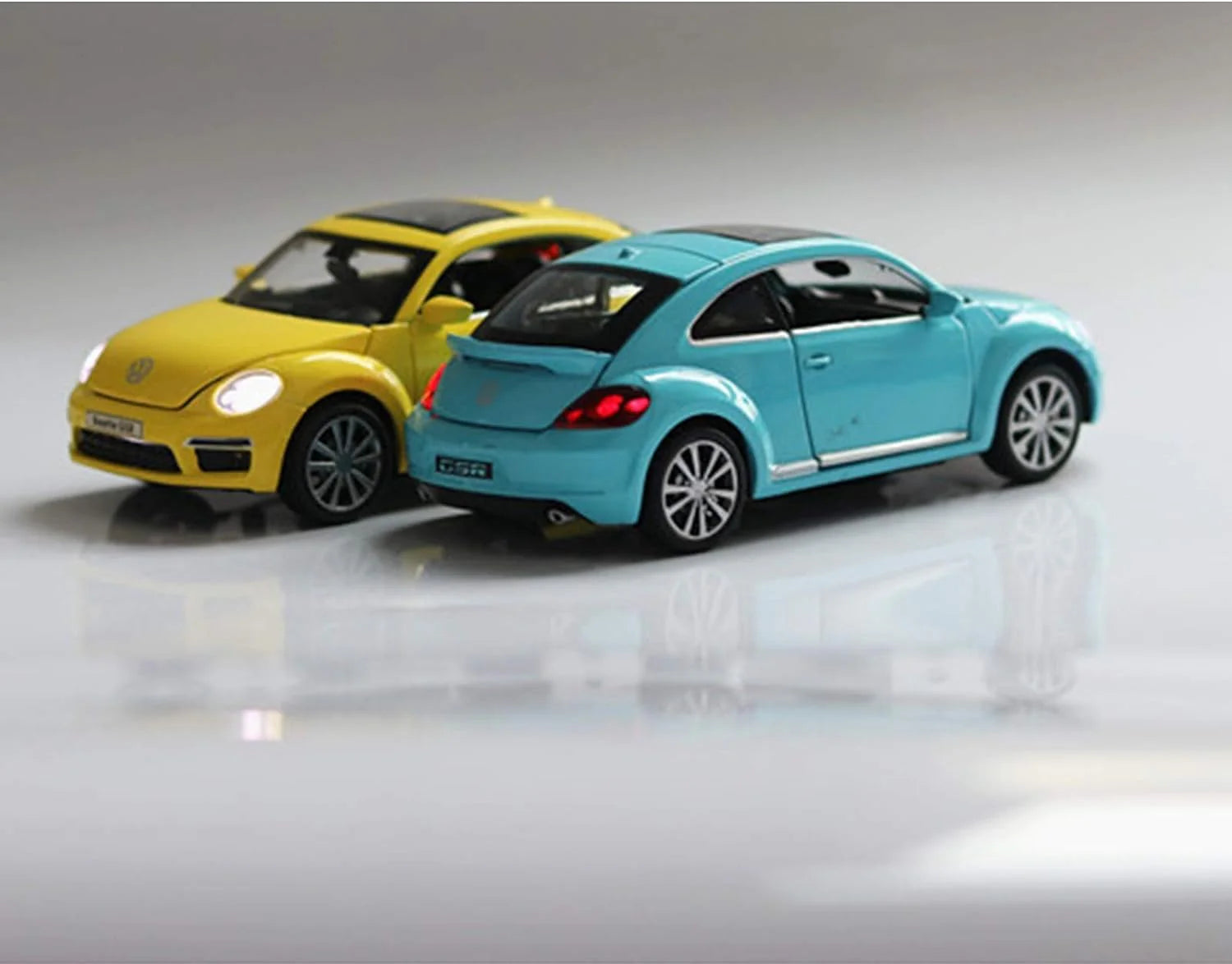 Volkswagen Beetle - Diecast Metal Car - Scale 1:32
