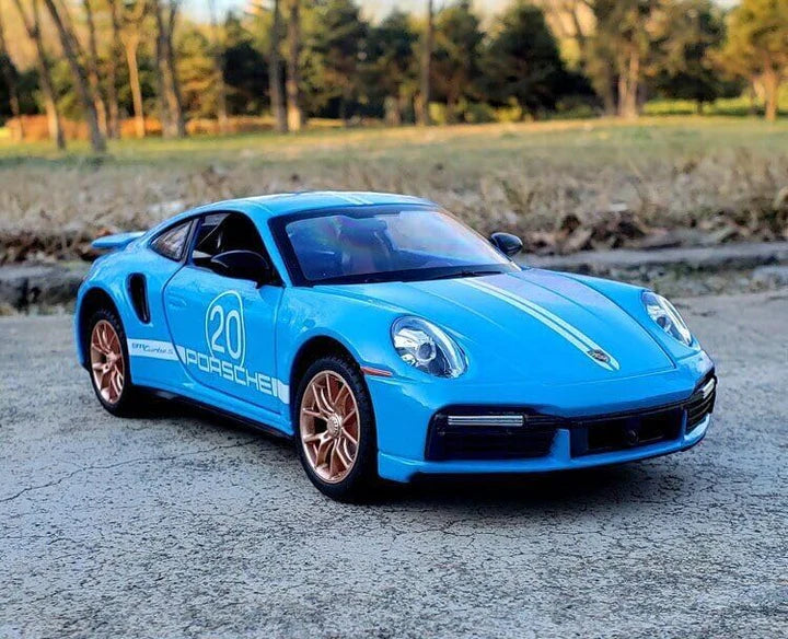 Porsche Turbo 911 - Diecast Metal Car - Scale 1:32 / 1:24