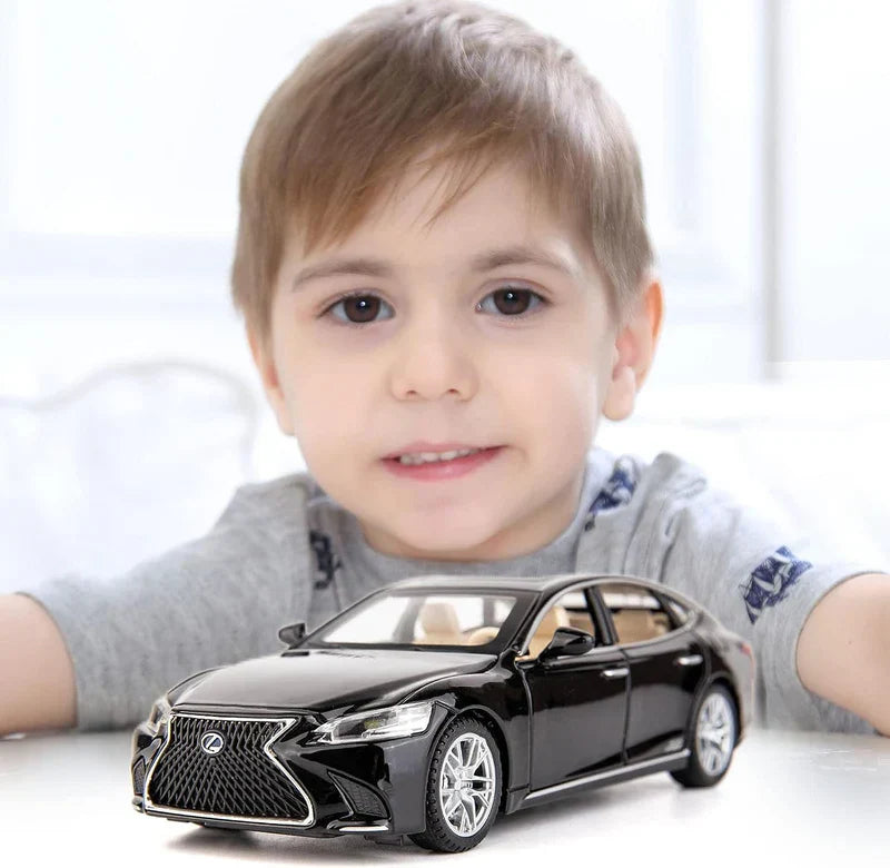 Lexus LS500H - Diecast Metal Car - Scale 1:32