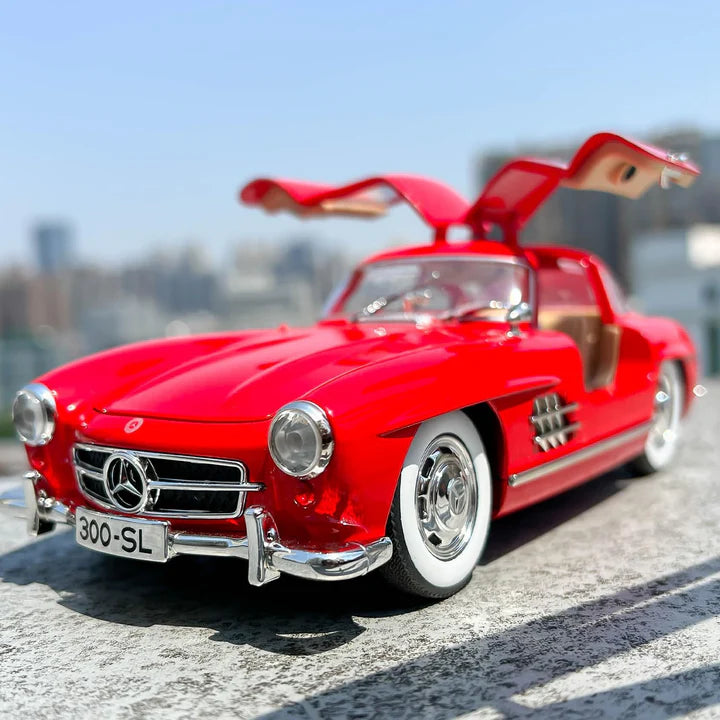 1954 Mercedes-Benz 300SL W198 - Diecast Metal Car - Scale 1:24