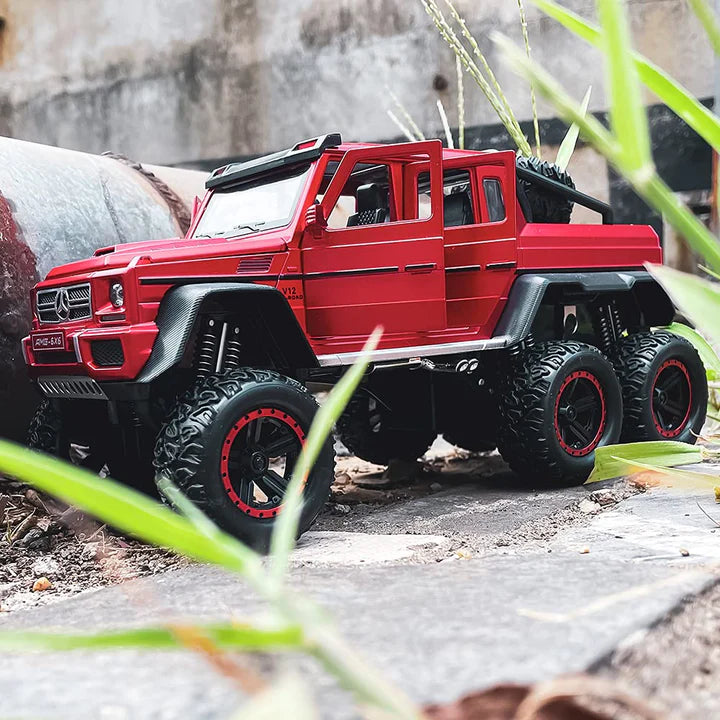 Mercedes AMG 6X6 - Diecast Metal Car - Scale 1:24