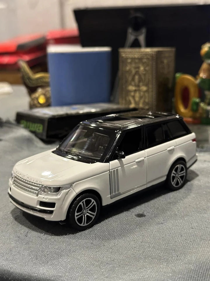 Land Rover Range Rover - Diecast Metal Car - Scale 1:24/1:32