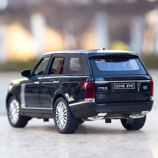 Range Rover  - Diecast Metal Car - Scale 1:24 / 1:32