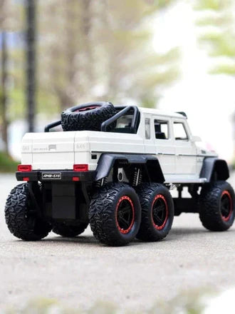 Mercedes AMG 6X6 - Diecast Metal Car - Scale 1:24