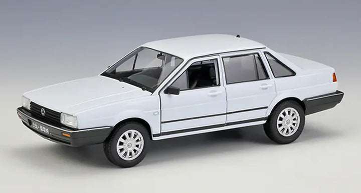 VOLKSWAGEN SANTANA - Diecast Metal Car - Scale 1:24