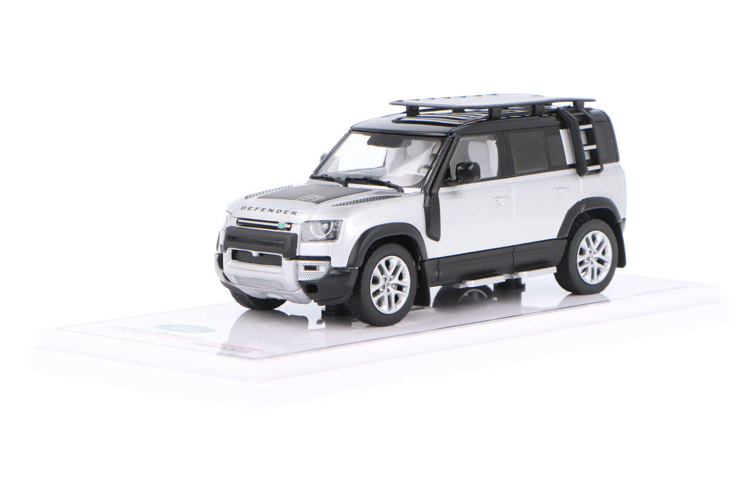 Land Rover Defender CZ - Diecast Metal Car - Scale 1:24