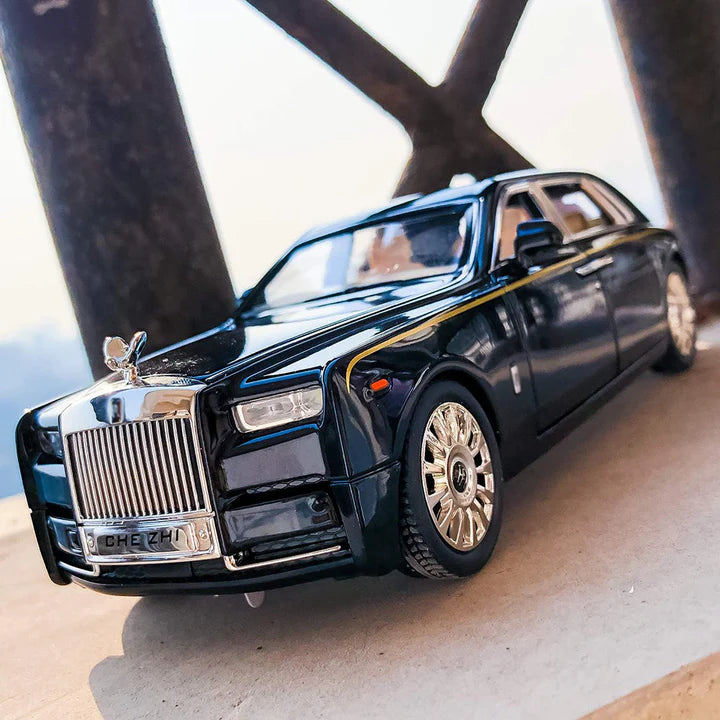 Rolls-Royce Phantom Black - Diecast Metal Car - Scale 1:32 / 1:24