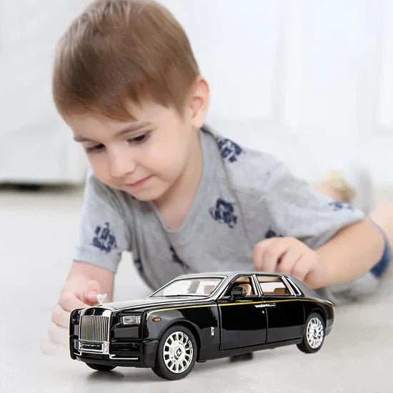 Rolls-Royce Phantom Black - Diecast Metal Car - Scale 1:32 / 1:24